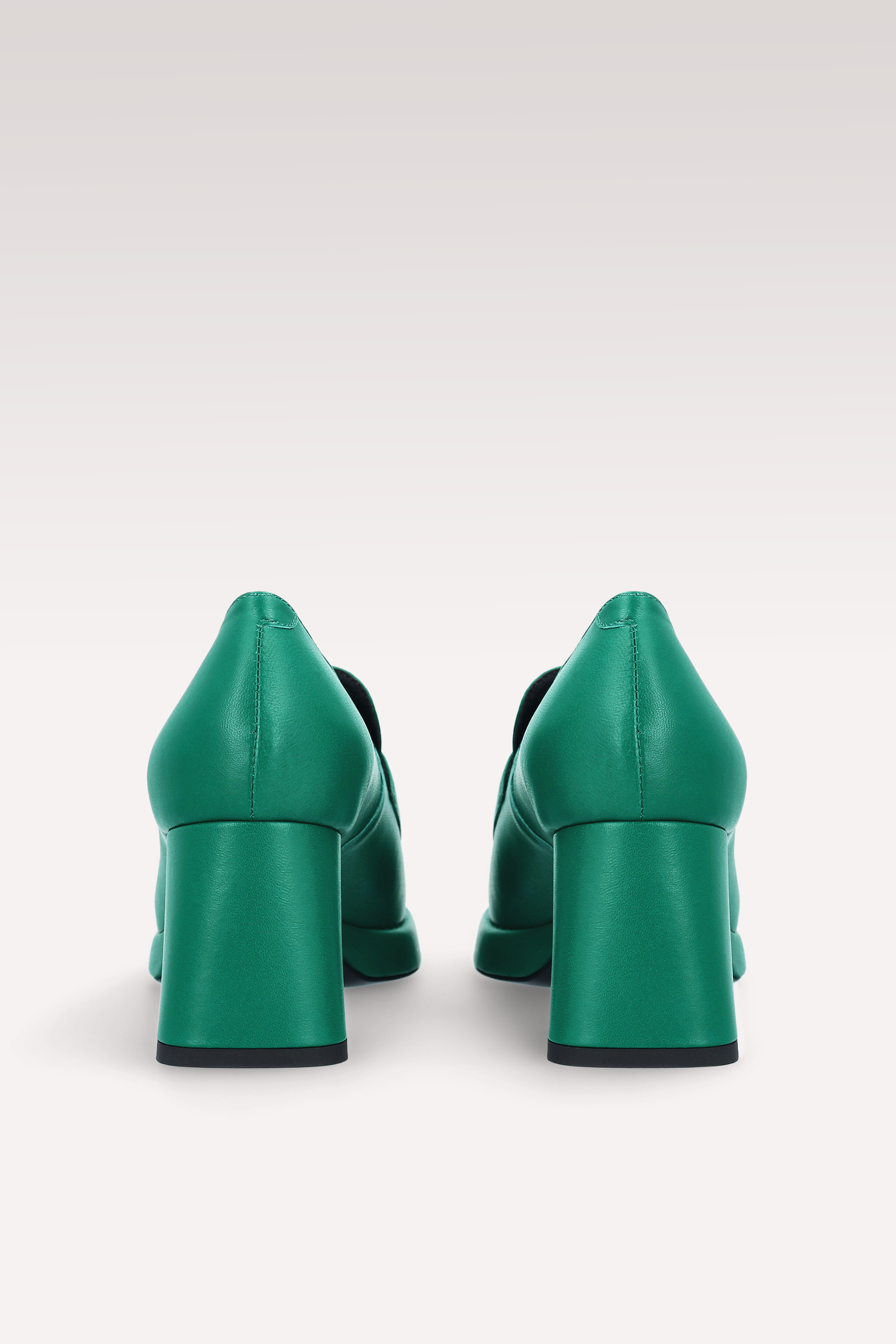 DÉCOLLETÉ CON PLATEAU IN PELLE LISCIA VERDE CONNIE MOK 02
