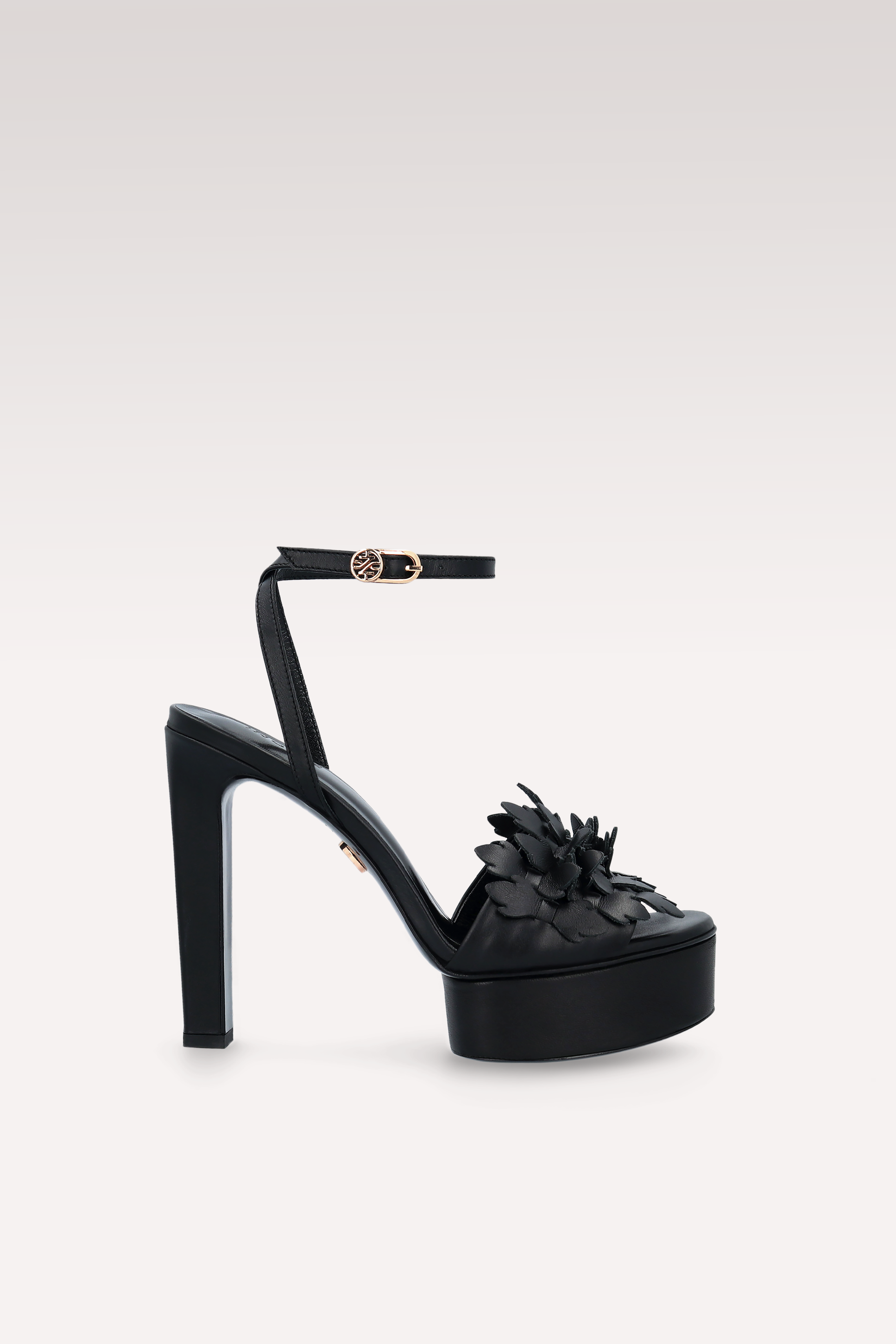 SANDALI IN PELLE NERA PATTY 02
