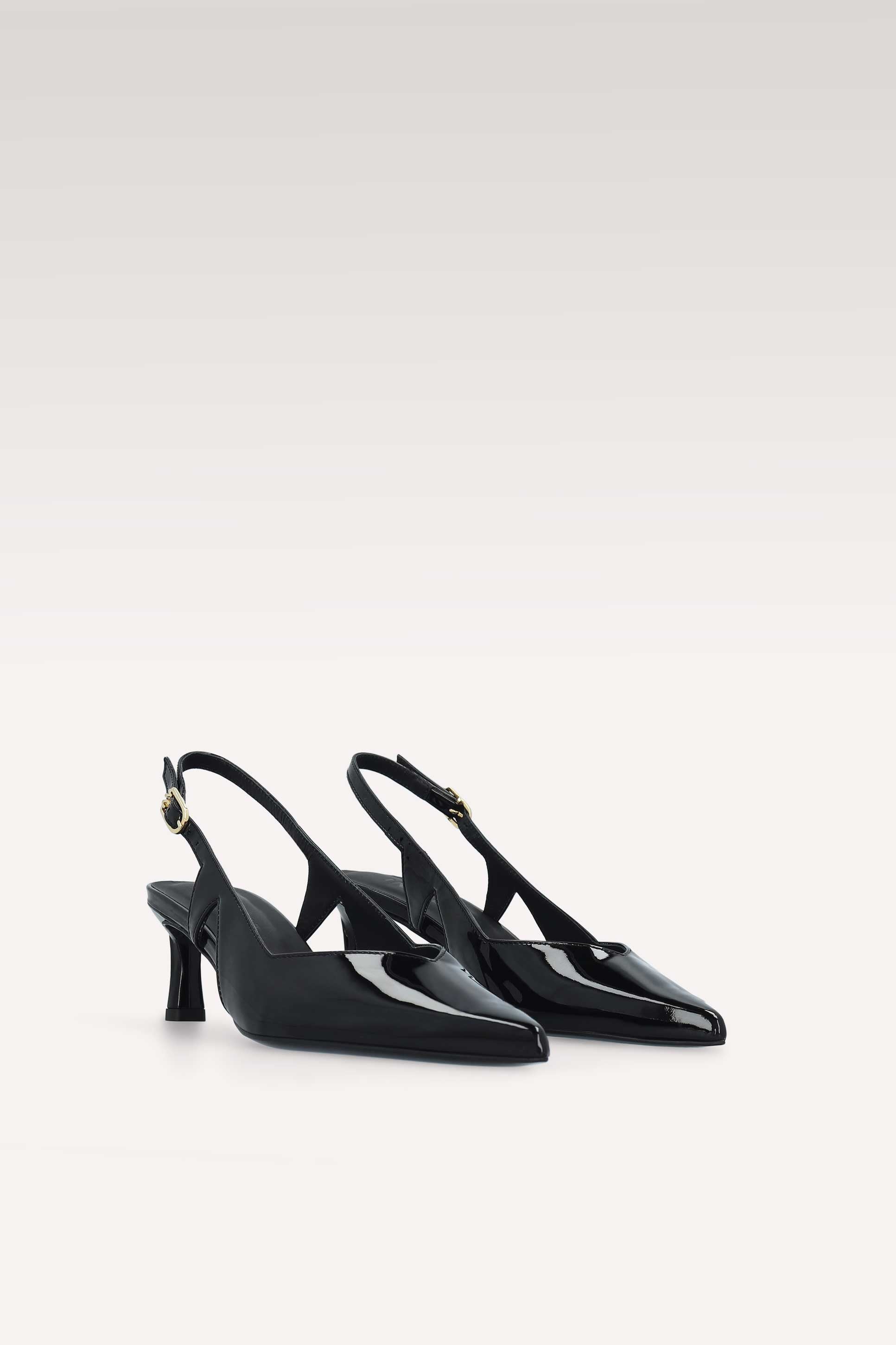 ORCHID BLACK PATENT LEATHER SLINGBACK PUMPS AND DALIA SEMI PATENT LEATHER SHOULDER BAG