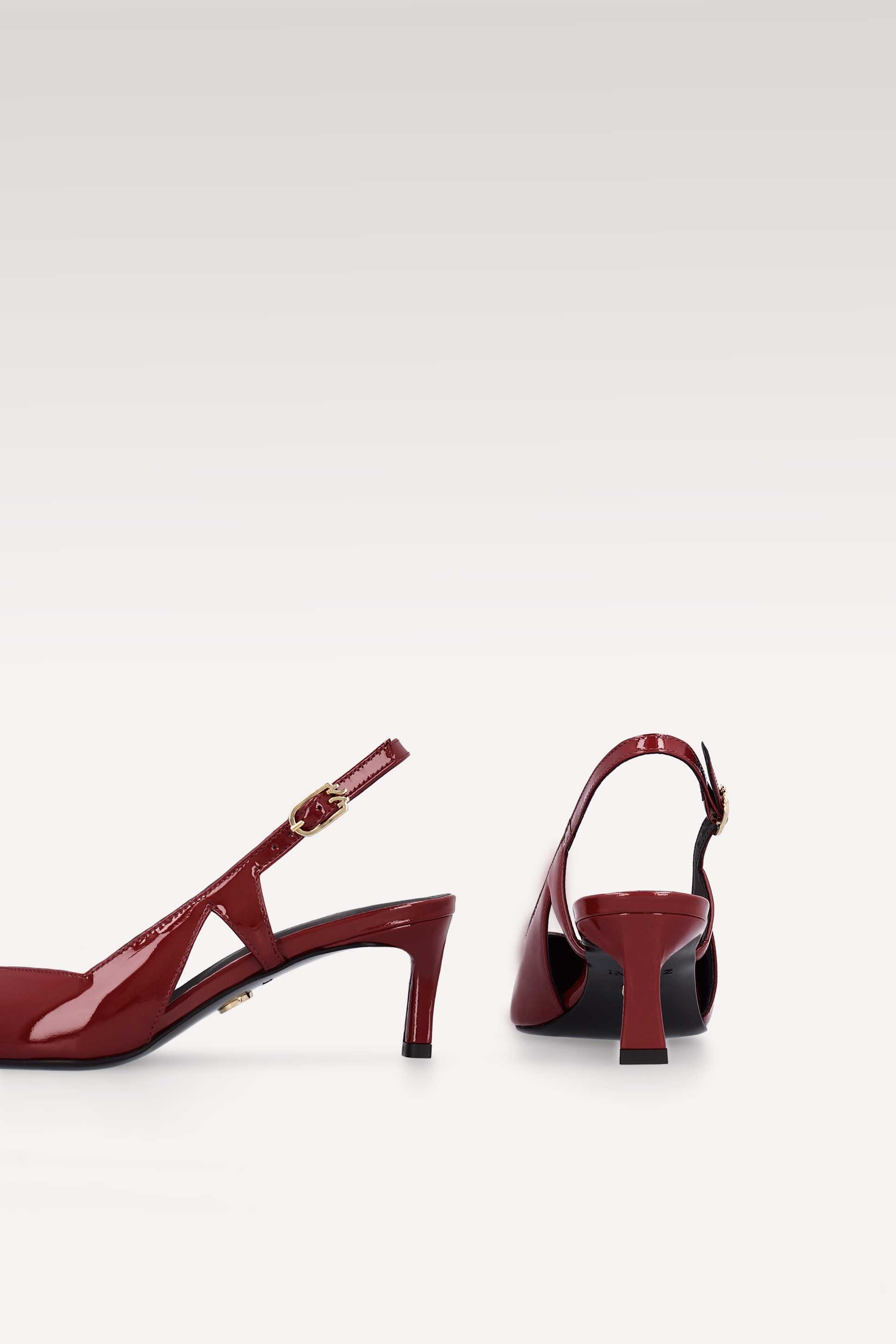 DÉCOLLETÉ SLINGBACK IN VERNICE COLOR CILIEGIA ORCHIDEA