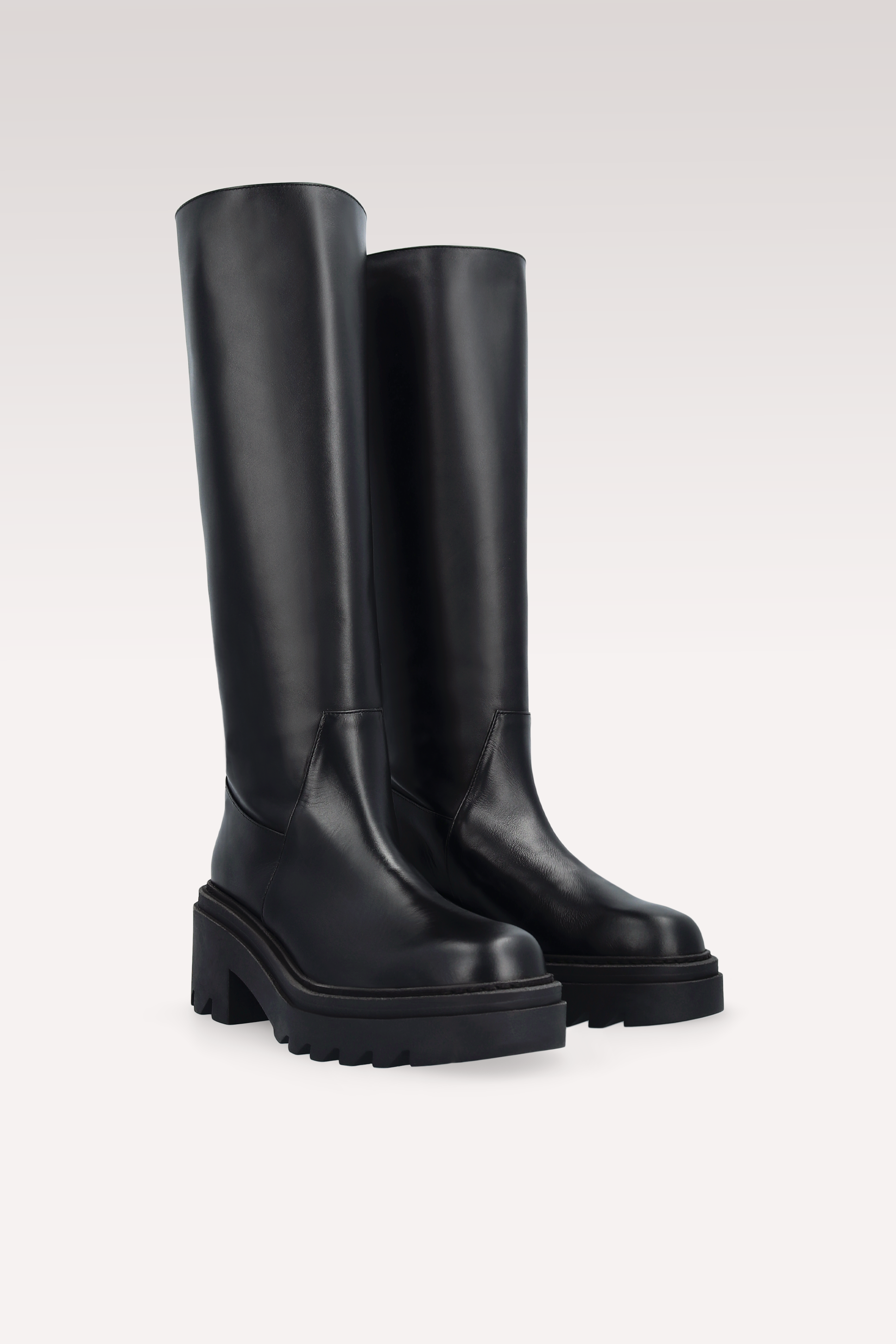 VIVIAN BLACK NAPPA LEATHER BOOTS AND COLETTE CROSSBODY BAG