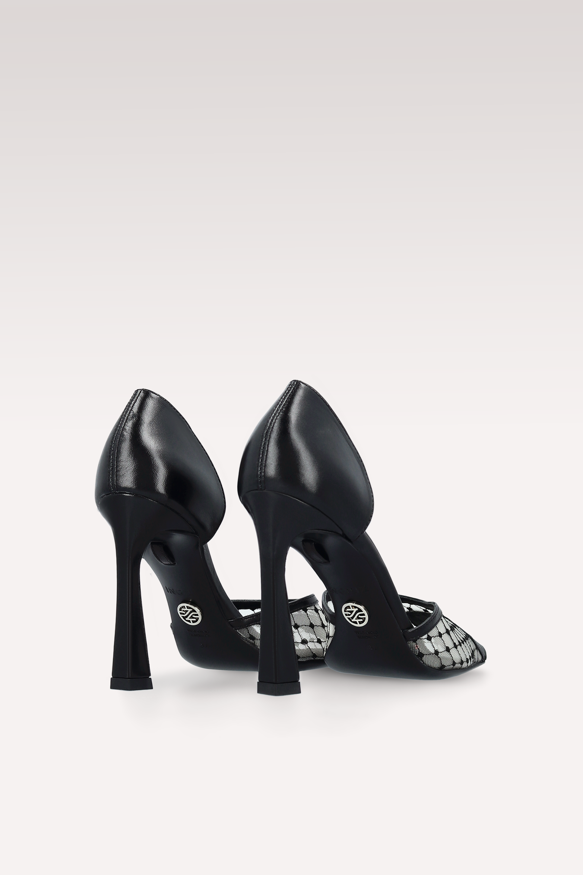 VELVET BLACK LEATHER AND DIAMOND NET PUMPS
