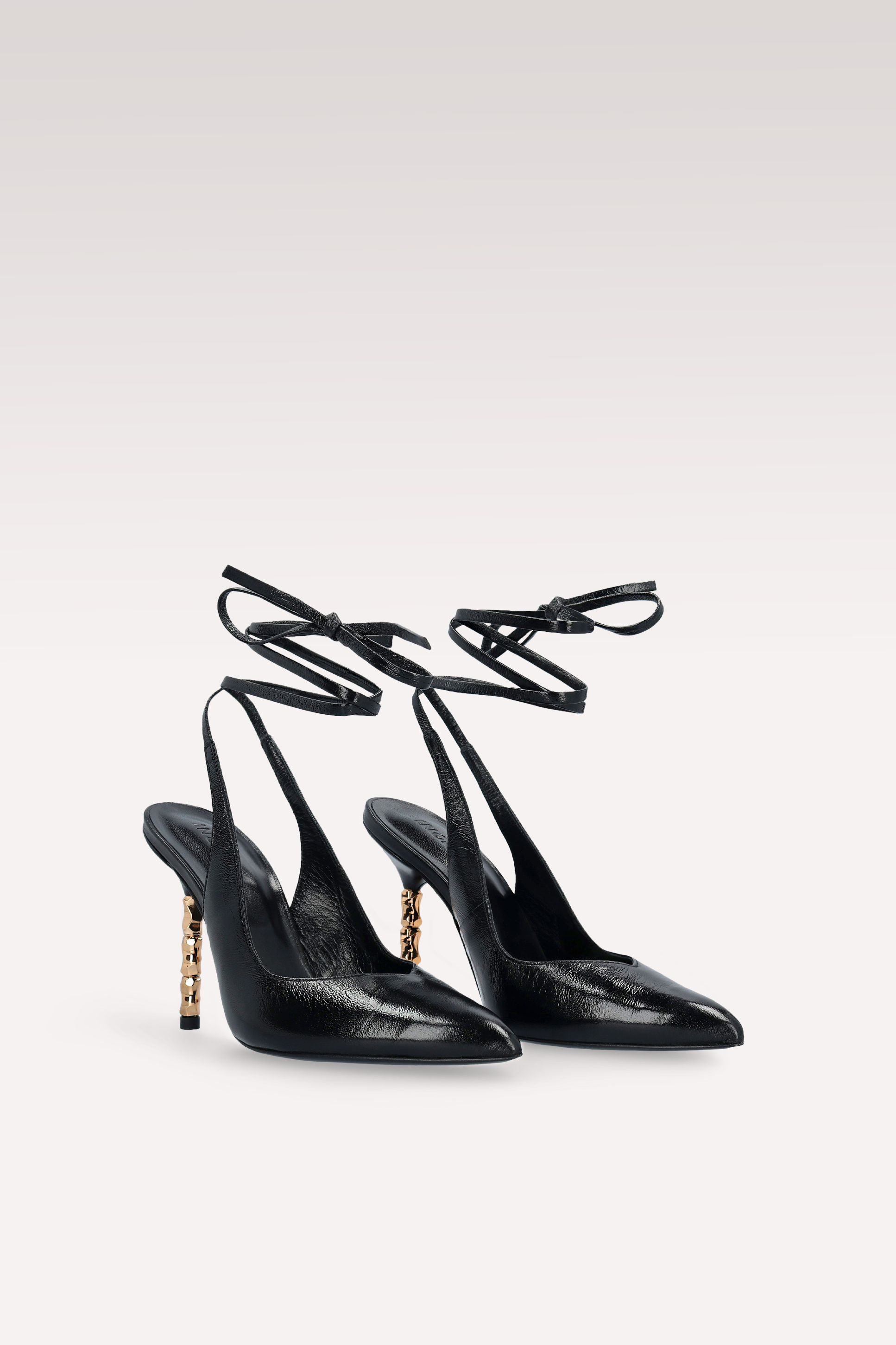 ASTRID 40 BLACK LEATHER PUMPS AND DALIA SEMI PATENT LEATHER SHOULDER BAG