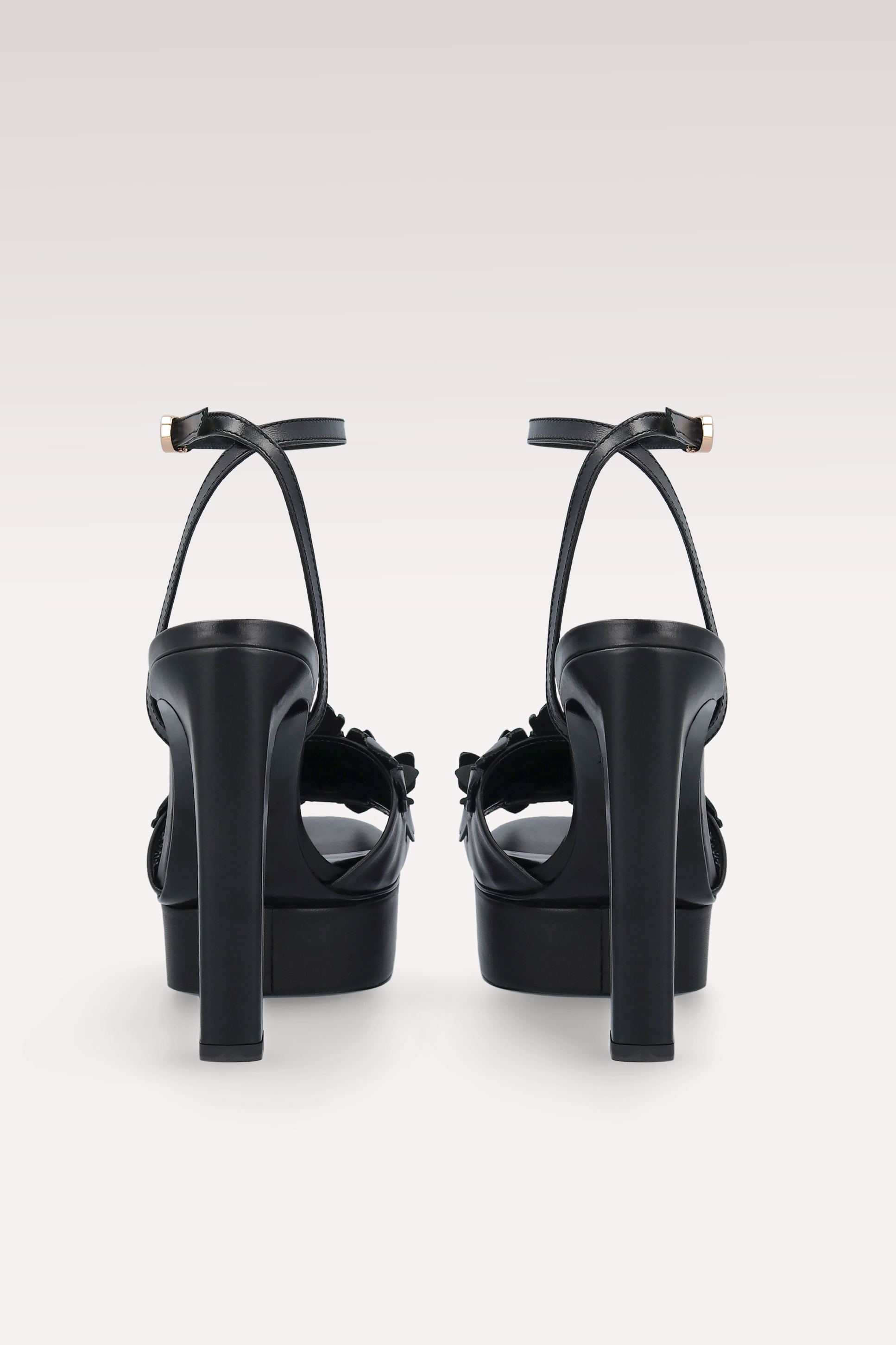 SANDALI IN PELLE NERA PATTY 02