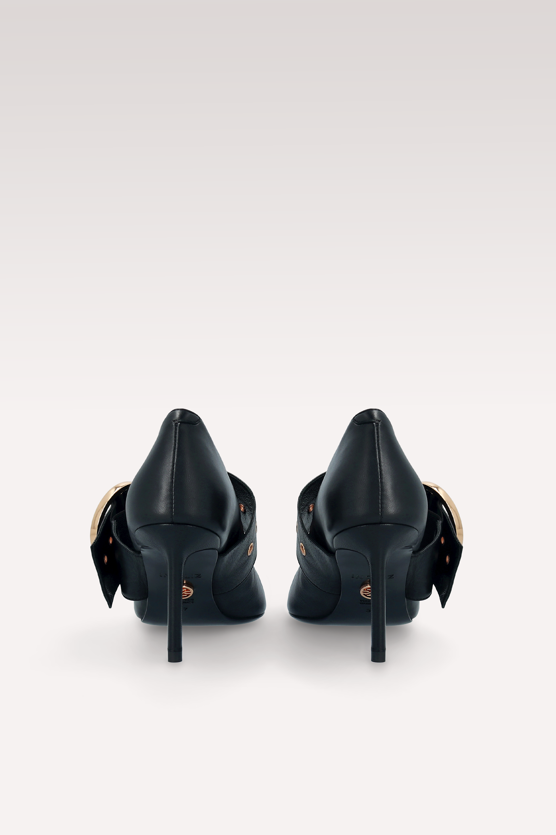 DÉCOLLETÉ MIA 05 IN PELLE LISCIA NERA