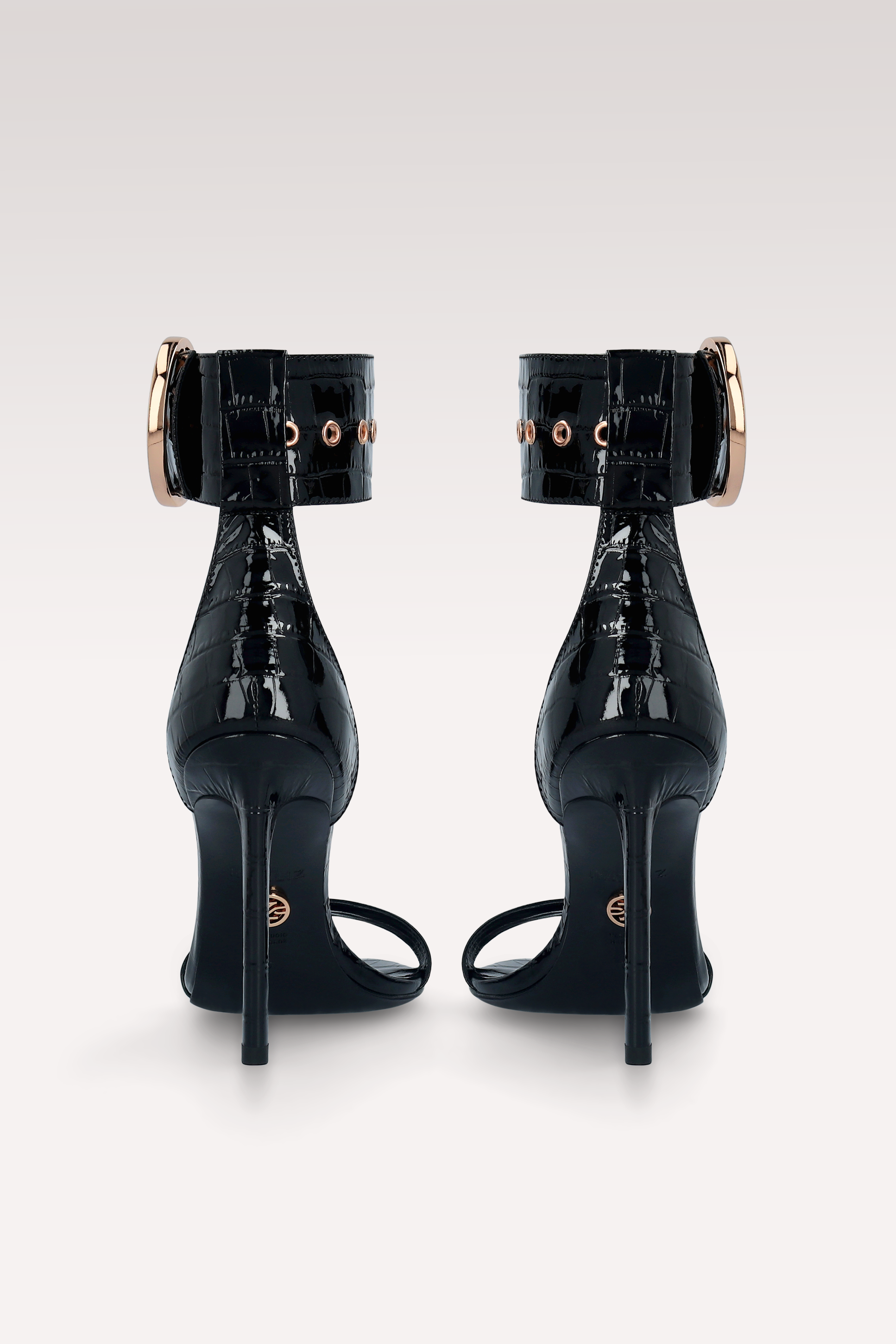 SANDALI ADELE 01 IN PELLE NERA CON STAMPA COCCODRILLO