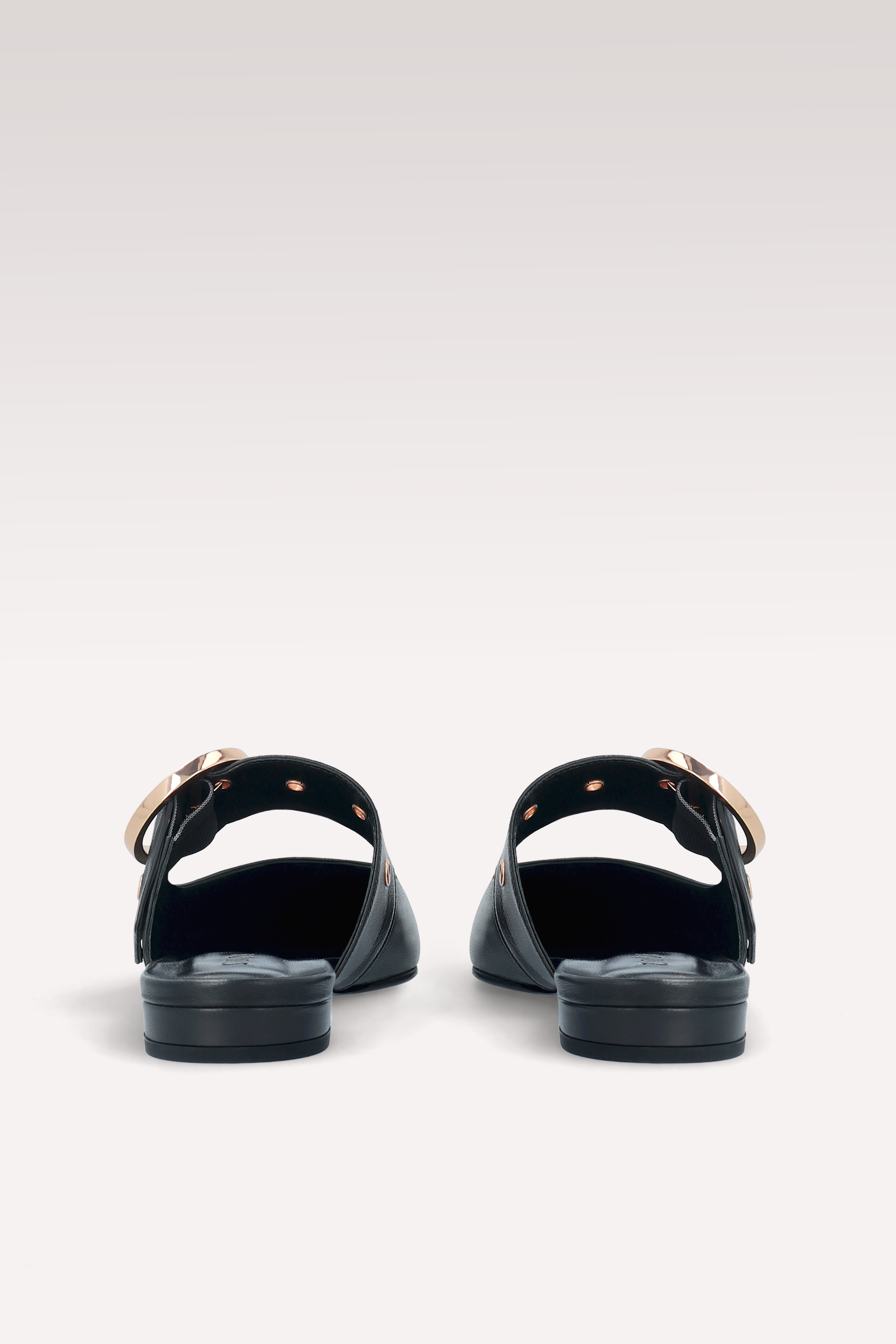 MAISIE MULES IN PELLE NERA