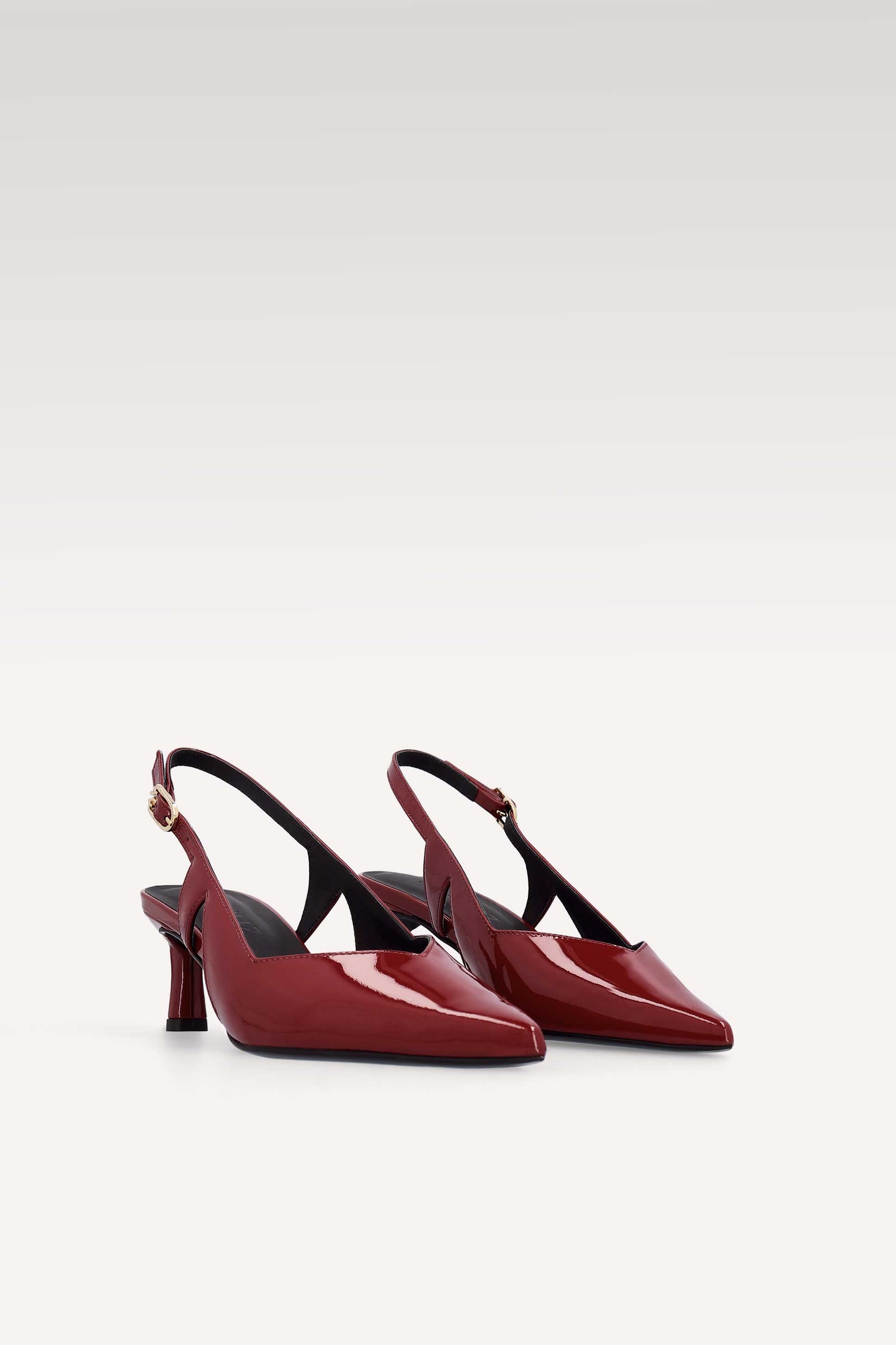 DÉCOLLETÉ SLINGBACK IN VERNICE COLOR CILIEGIA ORCHIDEA