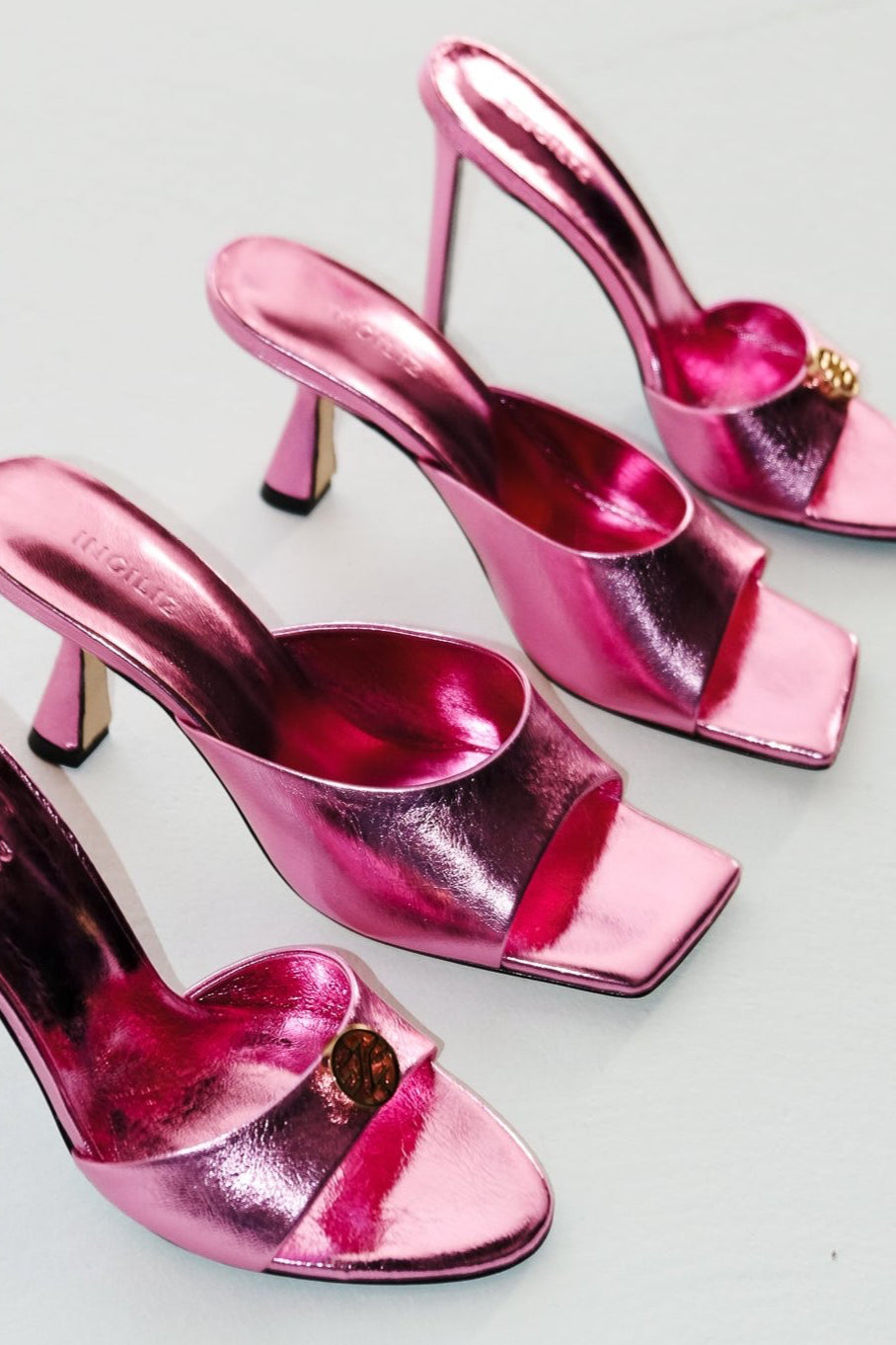 MULES IN PELLE METALLIZZATA ROSA RENY